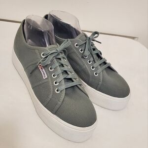 NWOB Superga Unisex Platform Laceup Sneaker Shoes M8 L9.5